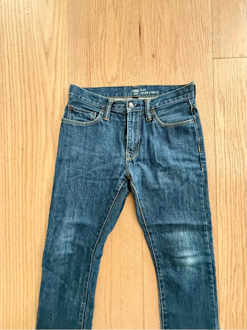 GAP Men’s Slim Straight Medium Blue Jeans